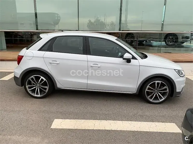 Usado Audi A1 Sportback Design 116 CV (85 kW) 2016 Blanco Utilitario