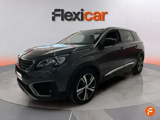 Usado Peugeot 5008 Allure 130 CV (95 kW) 2020 Gris SUV