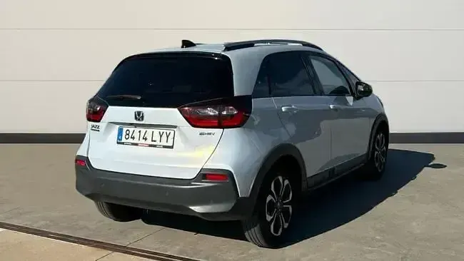 Usado Honda Jazz 109 CV (80 kW) 2022 Gris Utilitario