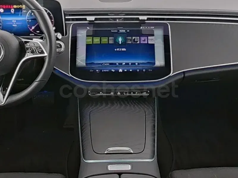 Usado Mercedes E220 197 CV (144 kW) 2025 Negro Berlina