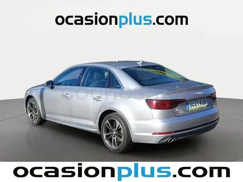 Usado Audi A4 S-Line 150 CV (110 kW) 2018 Gris / plata Berlina