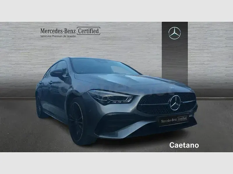 Usado Mercedes CLA250e 218 CV (160 kW) 2024 Gris Coupe