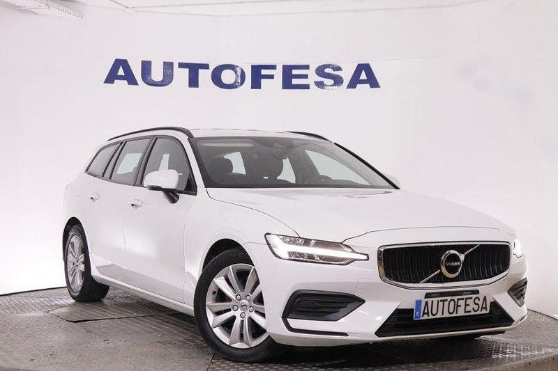 Usado Volvo V60 Momentum 197 CV (144 kW) 2021 Blanco Familiar