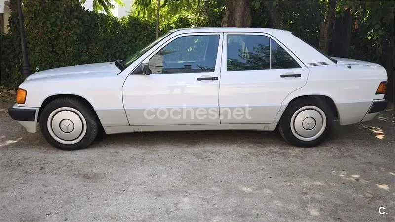 Usado Mercedes 190 94 CV (69 kW) 1991 Blanco Berlina