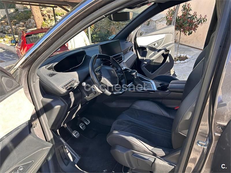 Usado Peugeot 3008 GT-line 130 CV (95 kW) 2021 Gris / plata SUV