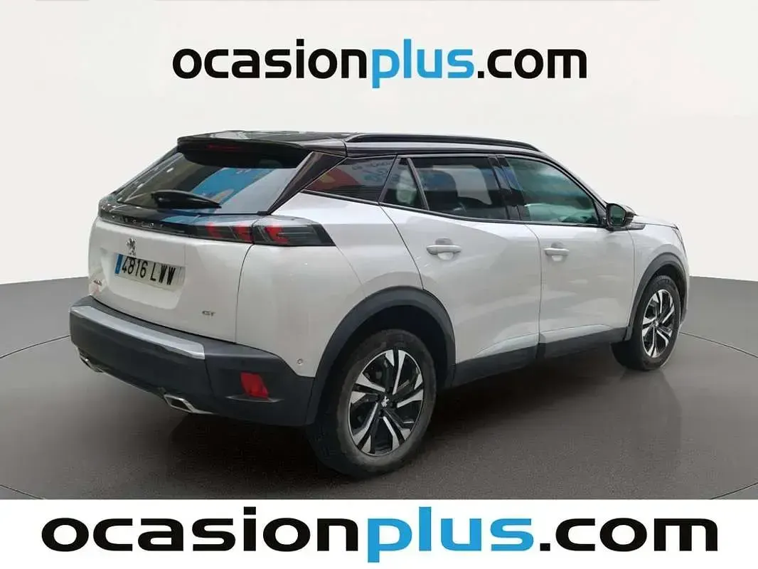 Usado Peugeot 2008 GT 131 CV (96 kW) 2022 Blanco SUV
