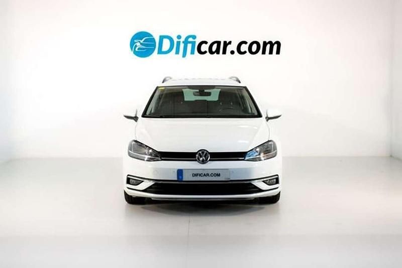 Usado VW Golf VII Sport 151 CV (111 kW) 2017 Amarillo Familiar