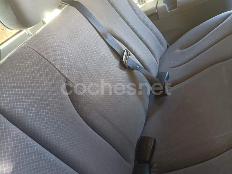 Usado Chrysler Voyager 143 CV (105 kW) 2007 Negro Monovolumen