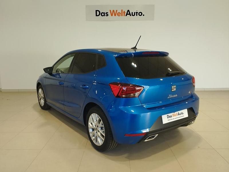 Usado Seat Ibiza FR 115 CV (84 kW) 2024 Azul Berlina