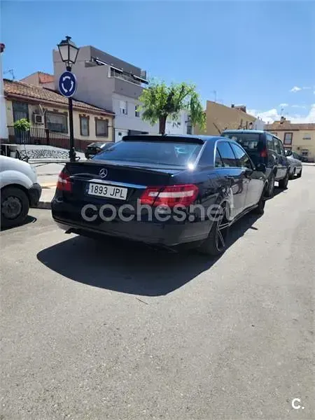 Usado Mercedes E220 170 CV (125 kW) 2010 Negro Berlina