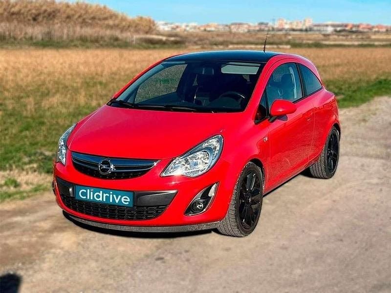 Usado Opel Corsa Color Edition 101 CV (74 kW) 2011 Rojo Utilitario
