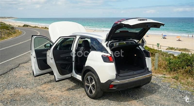 Usado Peugeot 3008 Allure 130 CV (95 kW) 2017 Blanco SUV