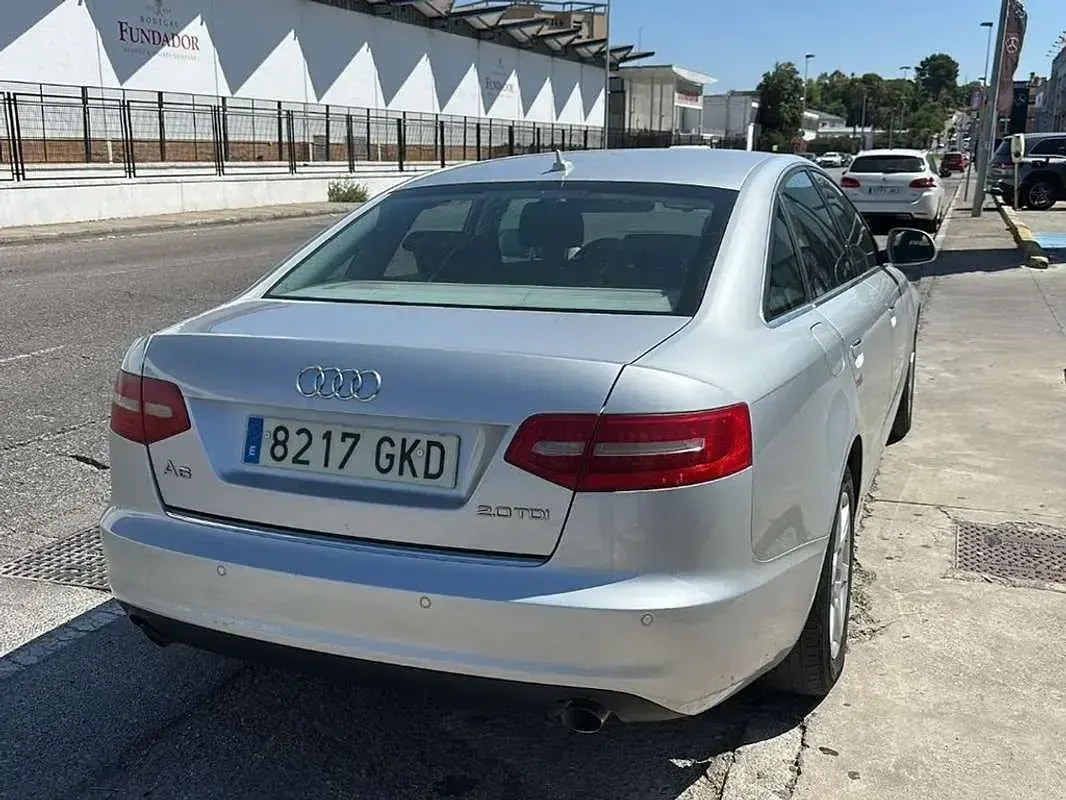 Usado Audi A6 170 CV (125 kW) 2009 Gris Berlina