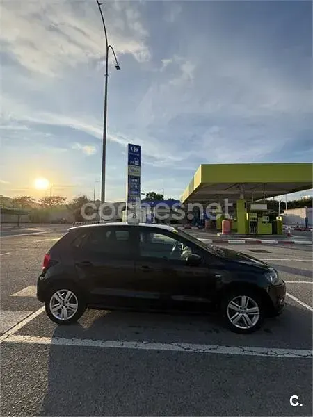 Usado VW Polo Advance 60 CV (44 kW) 2012 Negro Utilitario