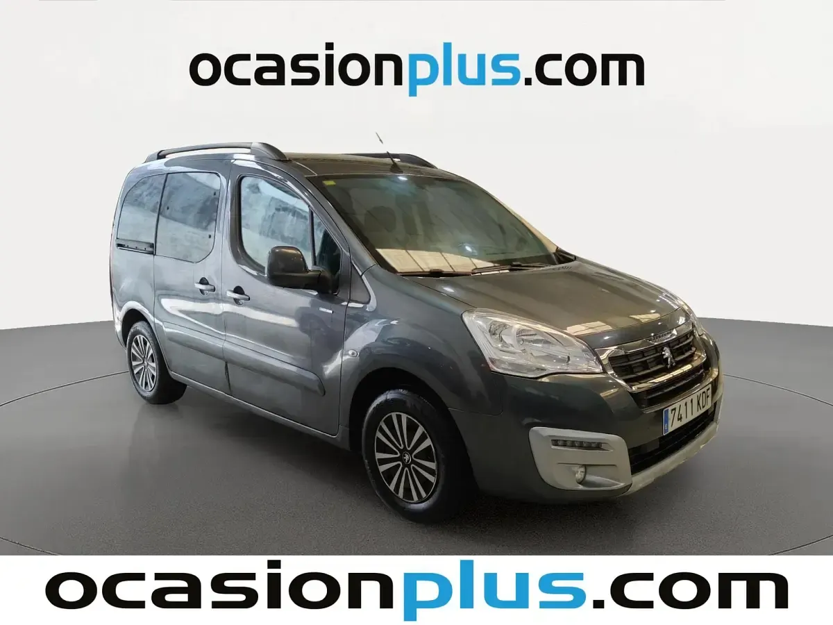 Usado Peugeot Partner Tepee Style 100 CV (73 kW) 2017 Gris Monovolumen