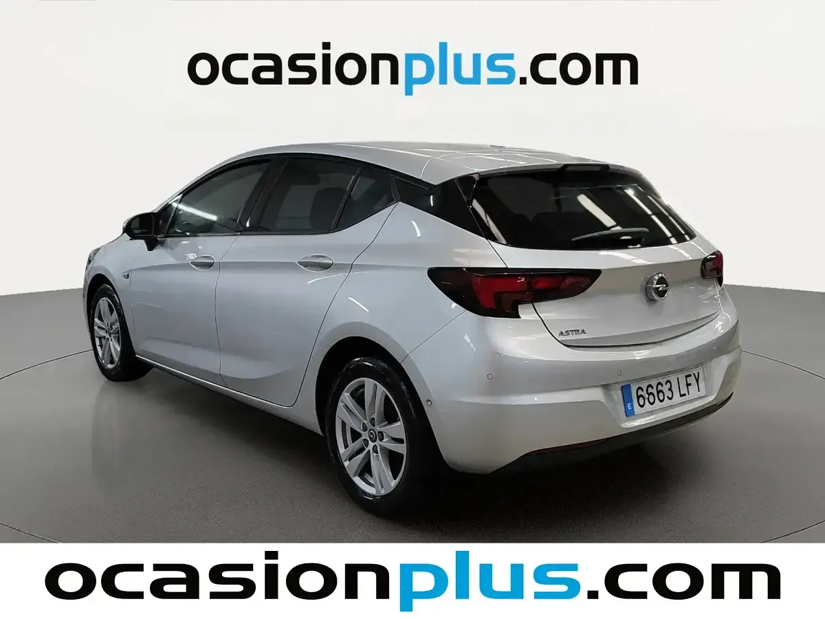 Usado Opel Astra GS Line 110 CV (80 kW) 2020 Gris Berlina