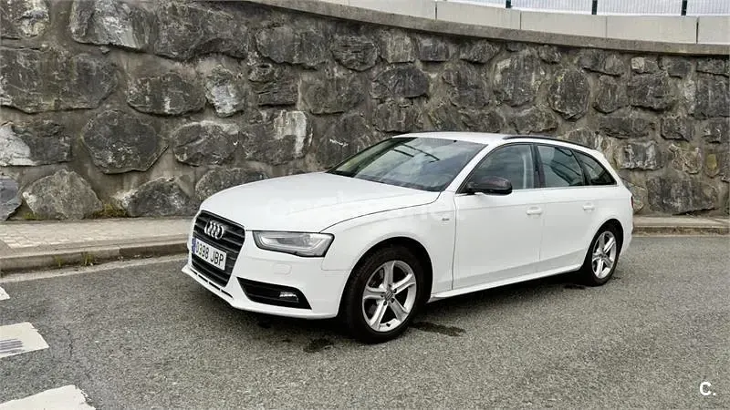 Usado Audi A4 S-Line 150 CV (110 kW) 2014 Blanco Familiar