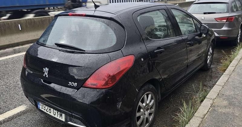 Usado Peugeot 308 Business-Line 90 HP (66 kW) 2010 Preto Citadino