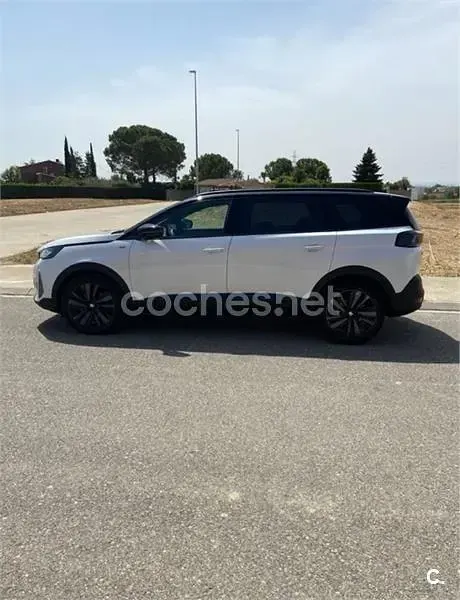 Usado Peugeot 5008 GT 130 CV (95 kW) 2023 Blanco SUV