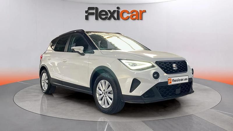Usado Seat Arona FR 116 CV (85 kW) 2021 Blanco SUV
