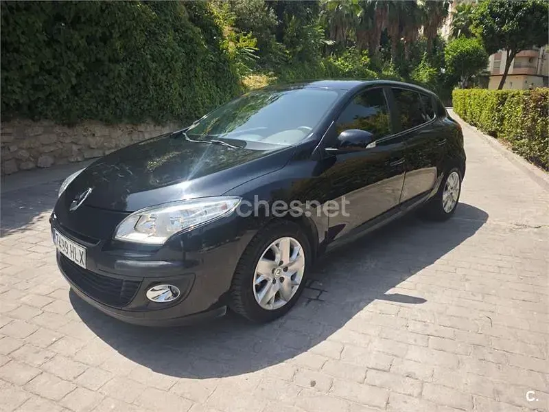 Usado Renault Mégane III Dynamique 110 CV (80 kW) 2012 Negro Berlina