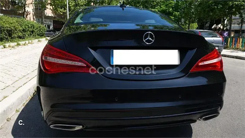 Usado Mercedes CLA220 177 CV (130 kW) 2018 Negro Berlina