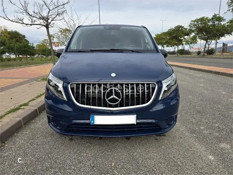 Usado Mercedes Vito Marco Polo 190 CV (139 kW) 2017 Azul Van