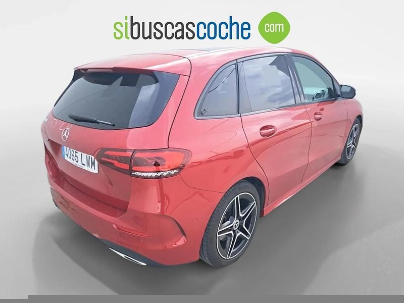 Usado Mercedes B200 163 CV (119 kW) 2022 Rojo Monovolumen