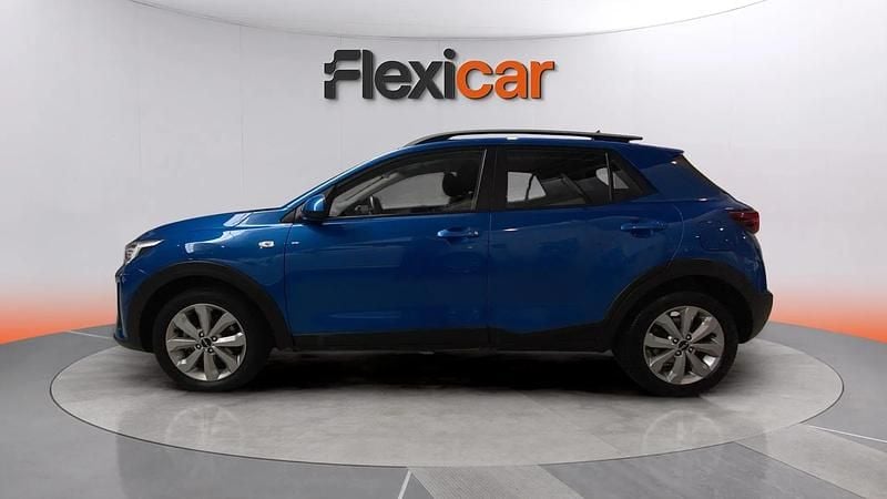 Usado Kia Stonic 101 CV (74 kW) 2022 Azul SUV