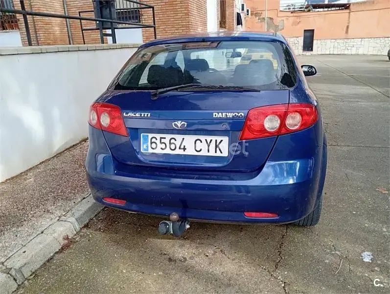 Usado Chevrolet Lacetti SX 109 HP (80 kW) 2004 Azul Sedan