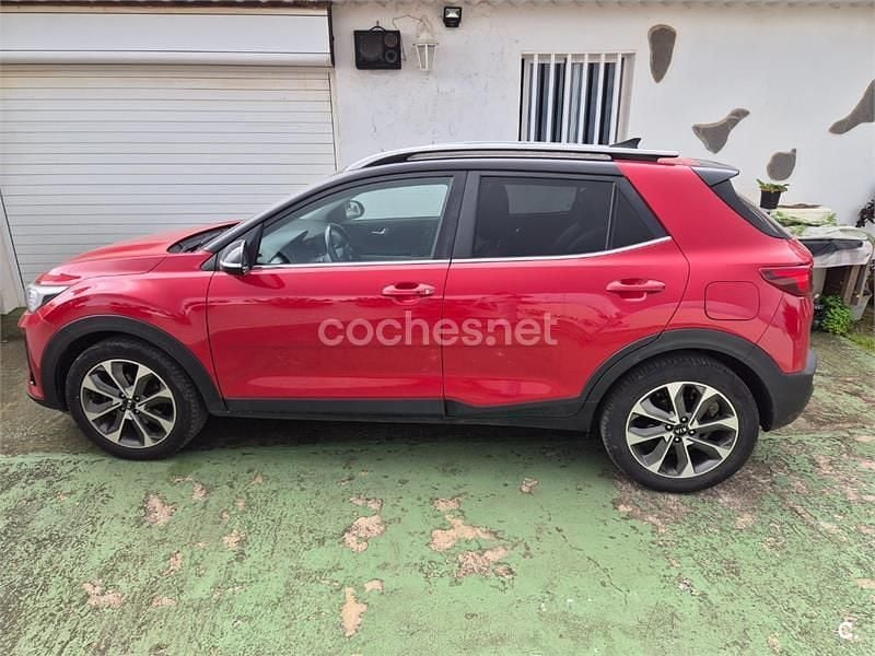 Usado Kia Stonic 100 CV (73 kW) 2018 Rojo SUV