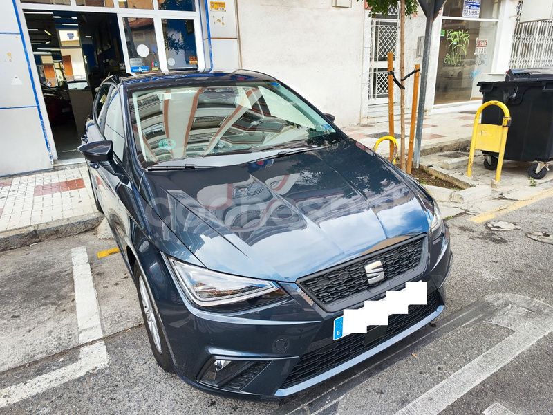 Usado Seat Ibiza Style 110 CV (80 kW) 2023 Gris / plata Berlina