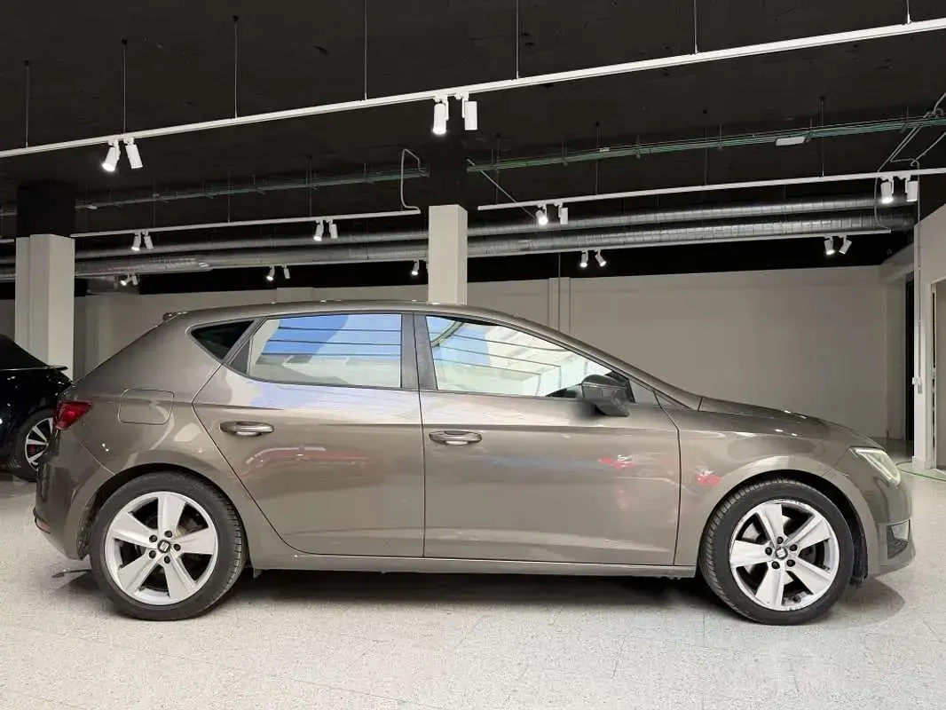 Usado Seat Leon FR 184 CV (135 kW) 2015 Beige Utilitario