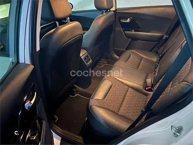 Usado Kia Niro 141 CV (103 kW) 2020 Blanco SUV