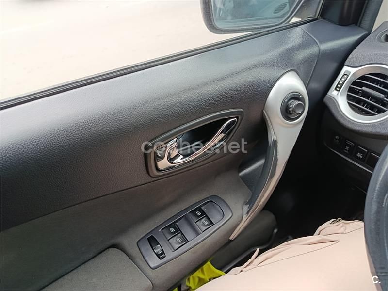Gris / plata Usado 2008 Renault Koleos Dynamique SUV | 6800 € (Precio justo) - Imagen 1/4