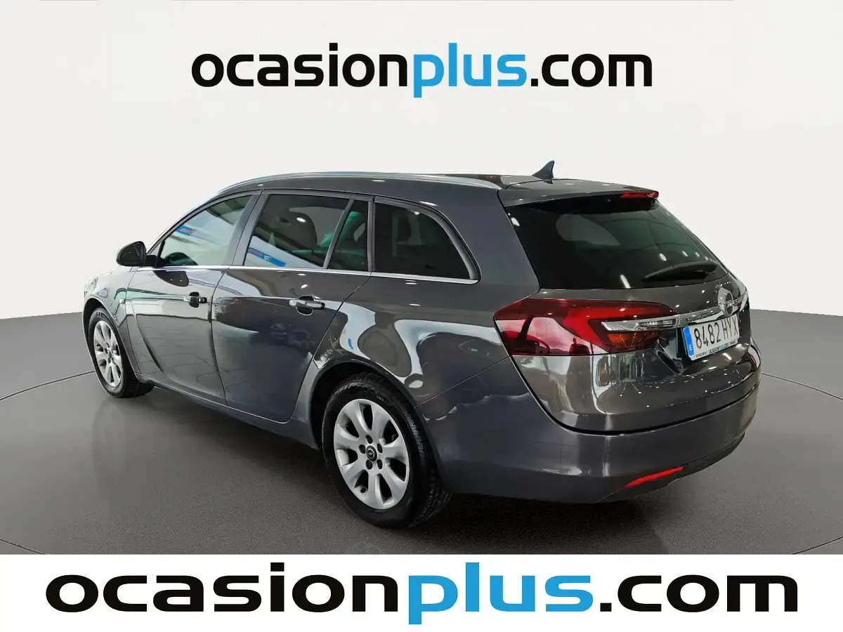 Usado Opel Insignia Selective 131 CV (96 kW) 2014 Gris Familiar