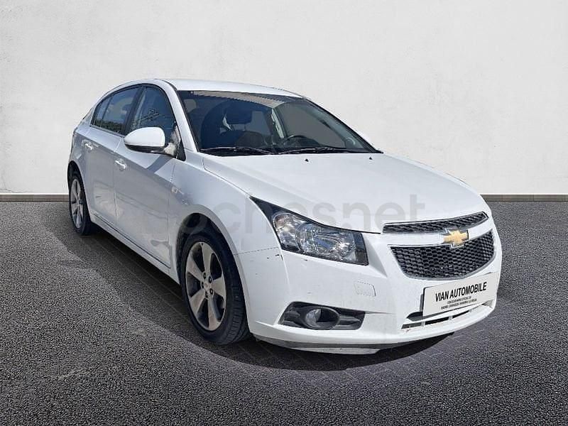 Usado Chevrolet Cruze LTZ 141 CV (103 kW) 2013 Blanco Berlina