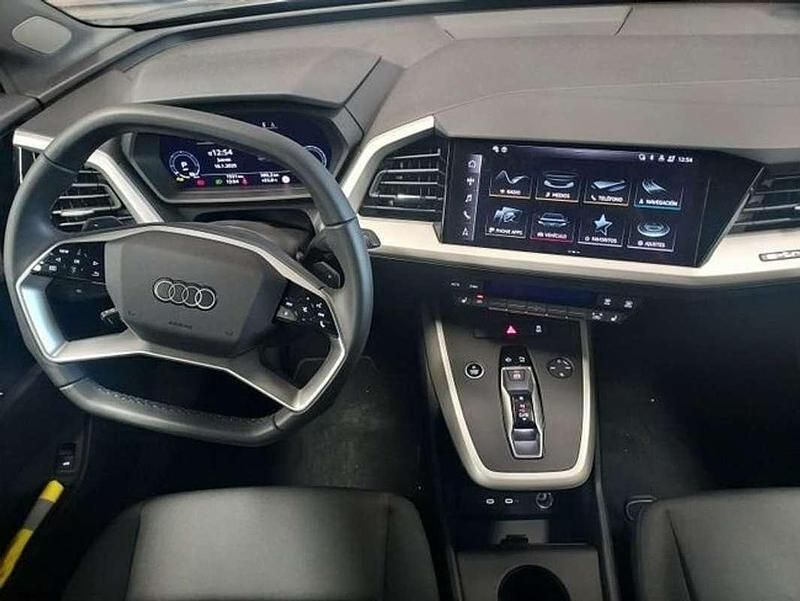 Usado Audi Q4 e-tron 208 kW (283 CV) 2024 Negro SUV