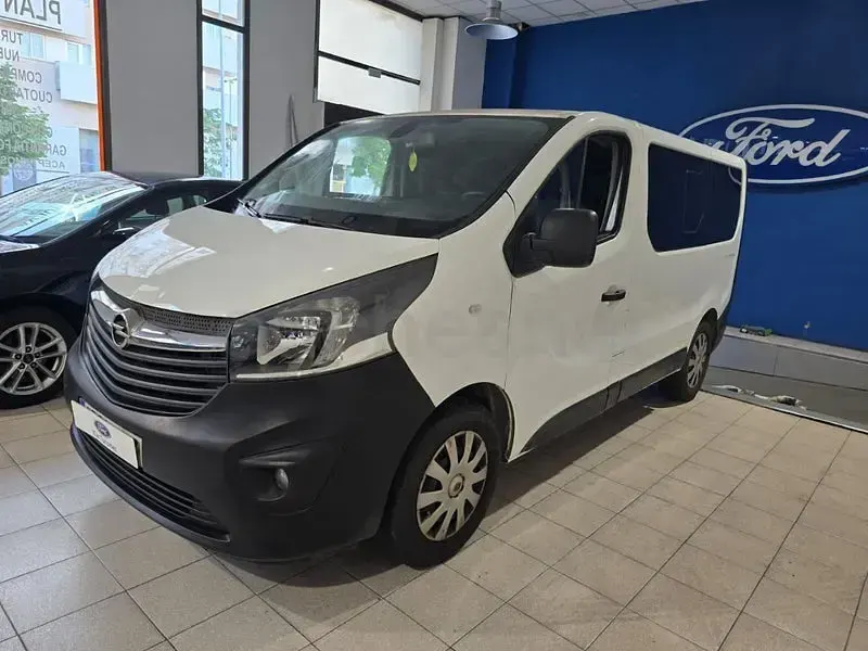 Usado Opel Vivaro 125 CV (91 kW) 2018 Blanco Monovolumen