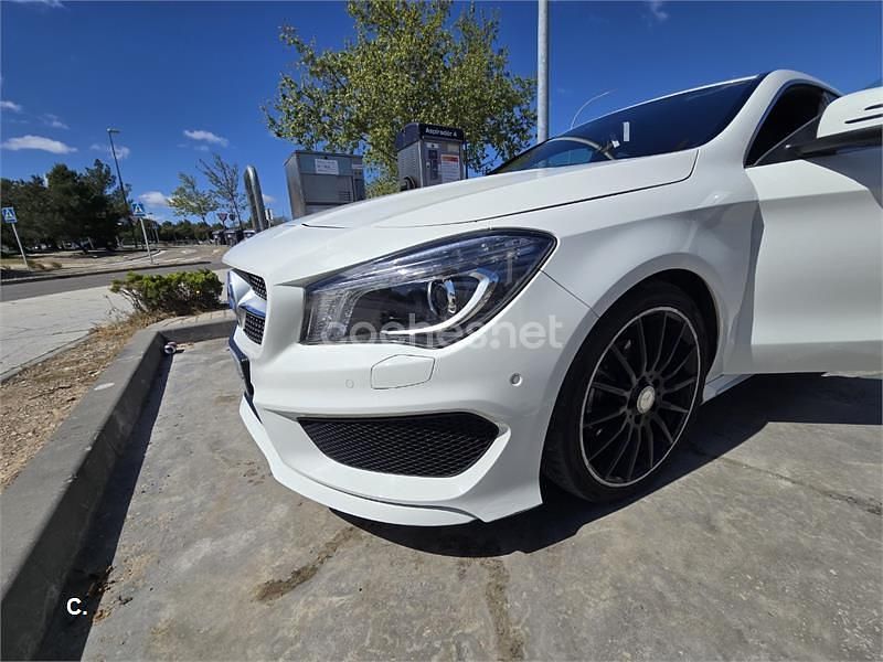 Usado Mercedes CLA200 136 CV (100 kW) 2014 Blanco Berlina