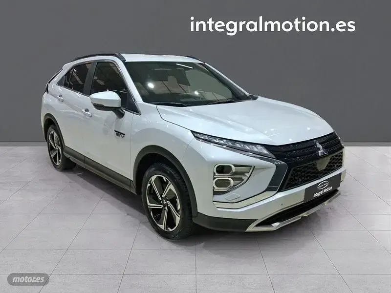 Usado Mitsubishi Eclipse Cross 188 CV (138 kW) 2025 Blanco SUV