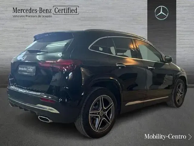 Usado Mercedes GLA250 218 CV (160 kW) 2025 Negro noche SUV