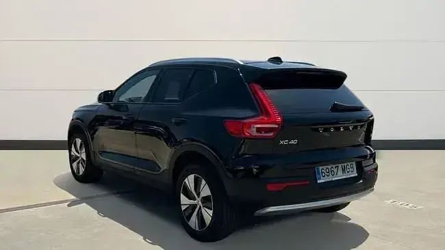 Usado Volvo XC40 Core 129 CV (94 kW) 2023 Negro SUV