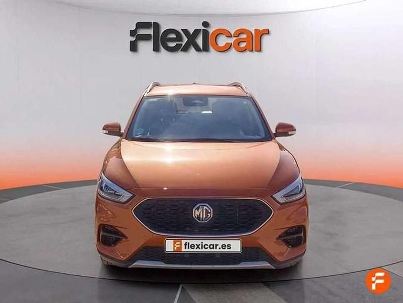 Usado MG ZS Luxury 106 HP (77 kW) 2025 Laranja SUV