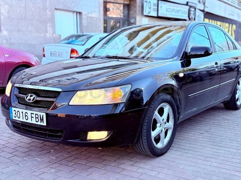 Usado Hyundai Sonata Style 140 CV (102 kW) 2007 Negro Berlina