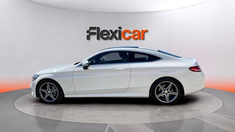 Usado Mercedes C220 AMG line 170 CV (125 kW) 2015 Blanco Coupe