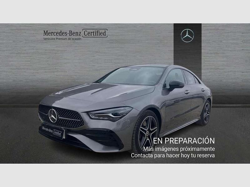 Gris Usado 2025 Mercedes CLA220 Berlina | 41.990 € (Buen precio) - Imagen 1/4