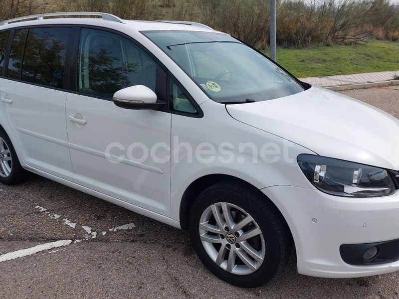 Usado VW Touran Advance 105 CV (77 kW) 2013 Blanco Monovolumen