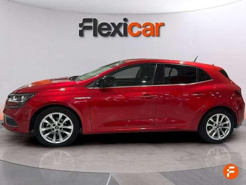 Usado Renault Mégane IV Bose Edition 132 CV (97 kW) 2018 Rojo Utilitario
