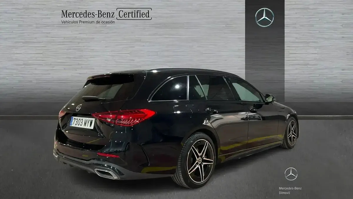 Usado Mercedes C220 AMG line 200 CV (147 kW) 2024 Negro Familiar